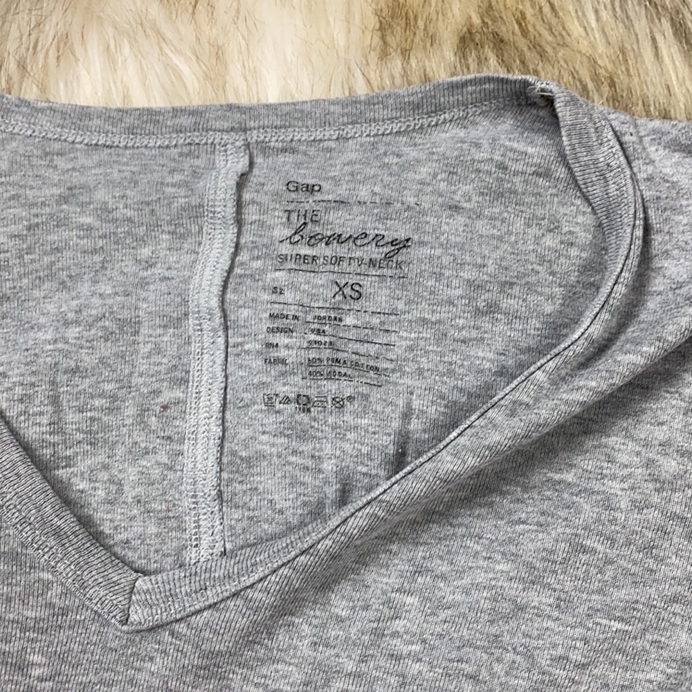 Gap The Bowery Super Soft V-Neck Long Sleeve Top, XS - Picture 6 of 10